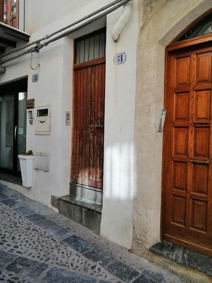 Una Stanza A Cefalú Exterior foto